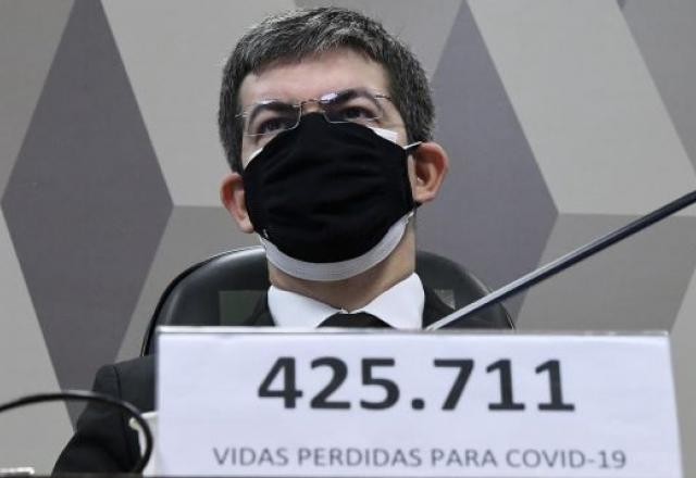 Imagem da noticia Randolfe apresenta requerimento para prorrogar CPI da Covid por 90 dias