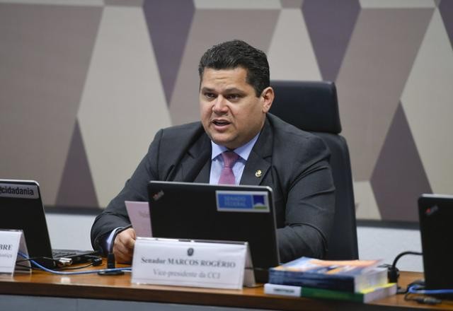 Imagem da noticia PEC das Drogas será votada até dezembro, diz Alcolumbre