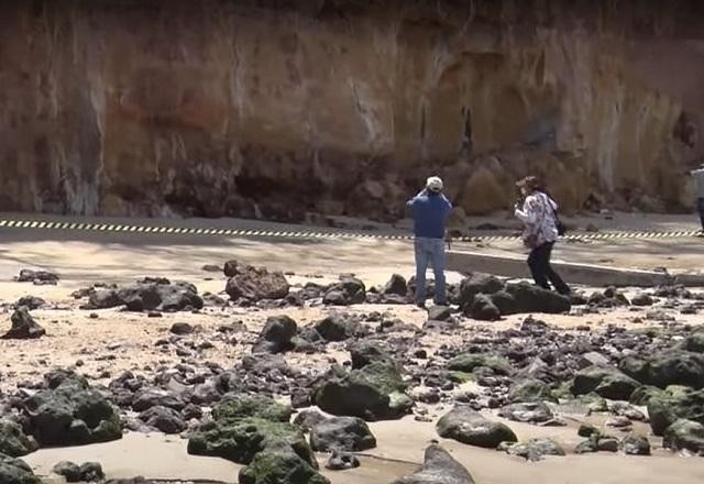 Polícia investiga queda de falésia em Praia de Pipa