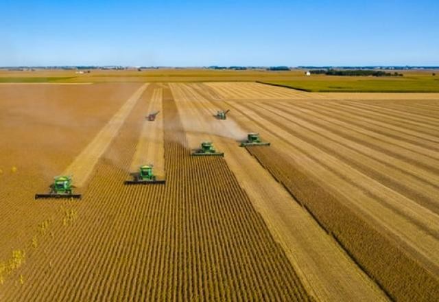 Imagem da noticia Maior apoiador de Bolsonaro, agronegócio quer se reaproximar de Lula