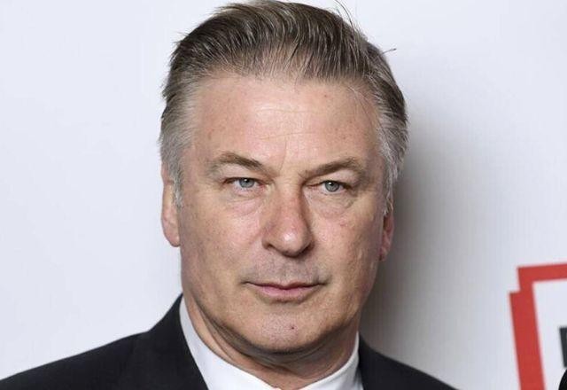 Imagem da noticia EUA: Promotoria decide retirar acusações contra o ator Alec Baldwin