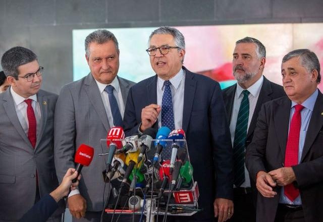 Imagem da noticia Governo defende agenda ambiental e promete negociar Esplanada no Congresso