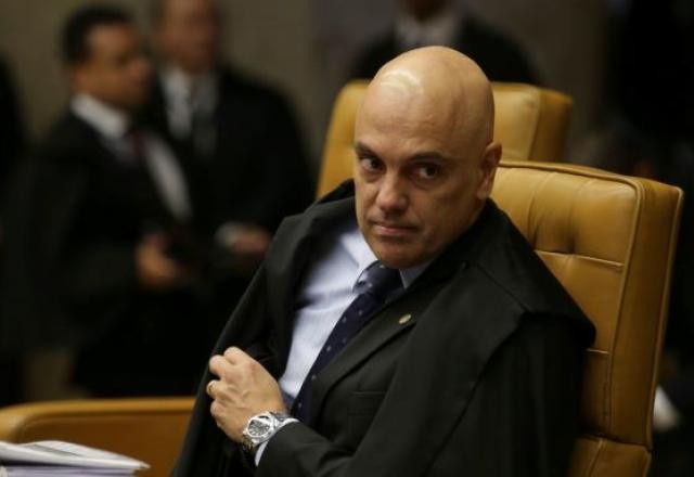 Imagem da noticia Moraes manda investigar Marcos do Val por suposta articulação de golpe