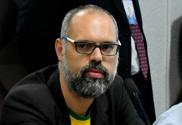Moraes bloqueia contas de Allan do Santos no Telegram e pode suspender app