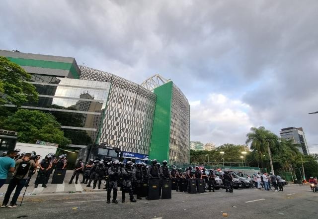 Imagem da noticia Baleado em confusão após jogo do Palmeiras morre em SP
