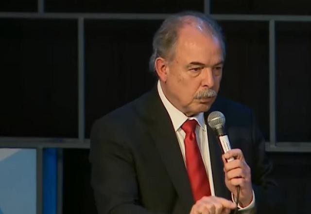 Imagem da noticia Mercadante sobre PEC: "Espero que a Câmara vote o mais rápido"