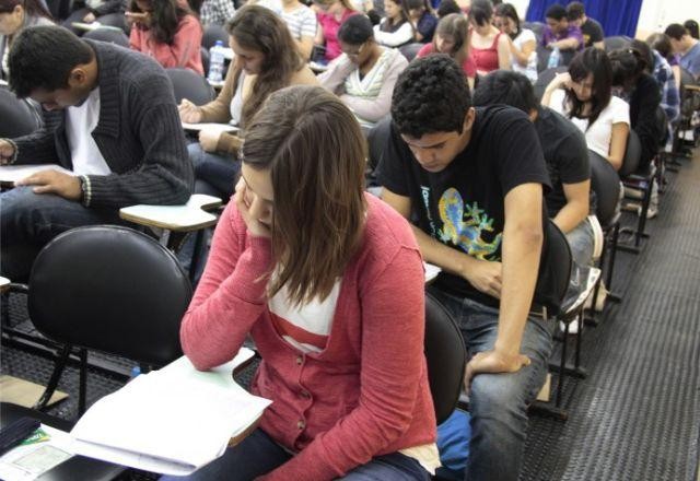 Imagem da noticia Analfabetismo entre negros é o dobro do registrado entre brancos