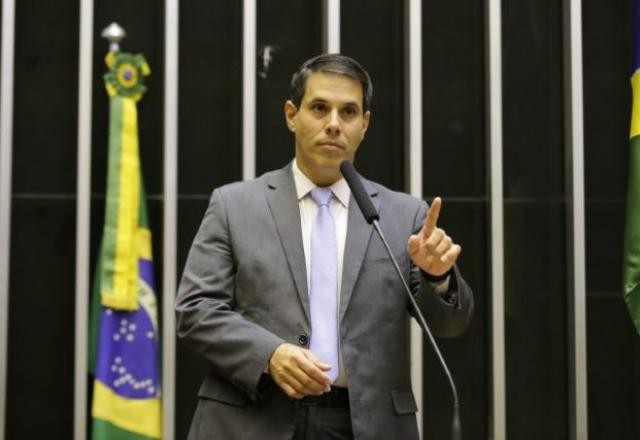 Imagem da noticia Projeto de Fake News é pontapé para sair do vazio regulatório das redes sociais
