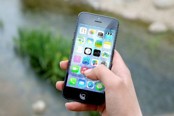 Anatel deverá mudar contrato de clientes que tiverem celular roubado