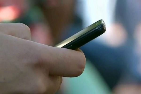 Imagem da noticia Anatel vai bloquear celulares irregulares no país