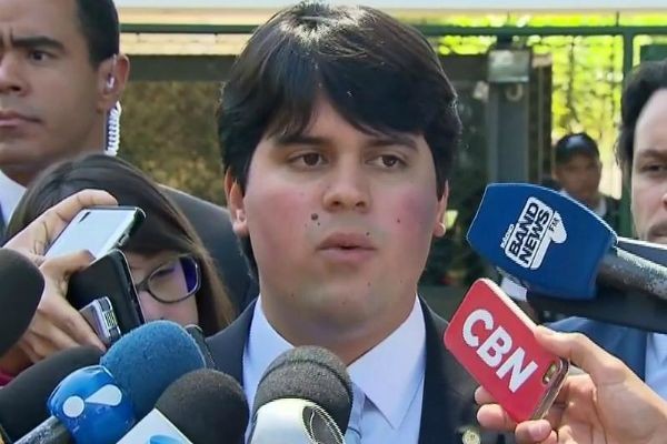 Imagem da noticia André Fufuca assume presidência da Câmara dos Deputados 