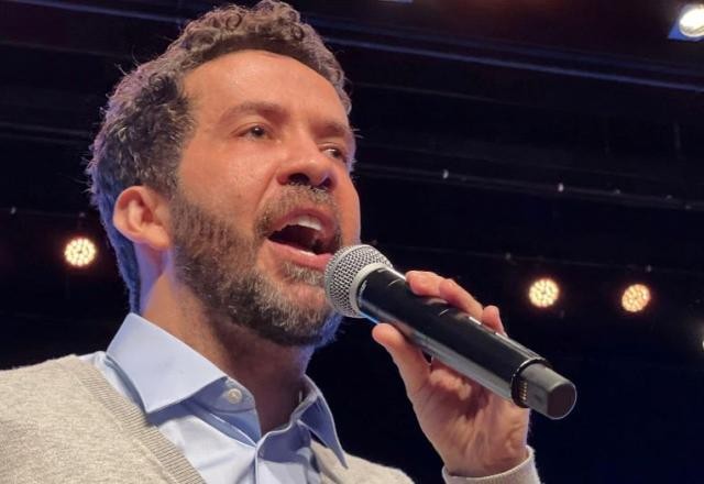 Imagem da noticia Janones chama aceno de Lula de "humildade" e aceita convite para conversa