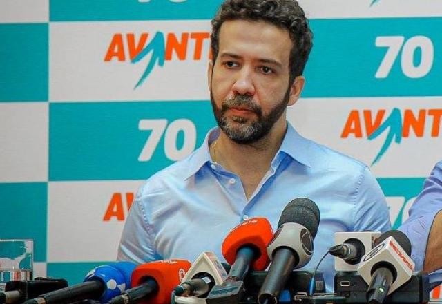 Imagem da noticia Após marcar conversa com Lula, Janones admite retirar candidatura