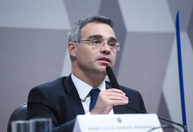 Imagem da noticia CCJ do Senado aprova indicação de André Mendonça ao Supremo