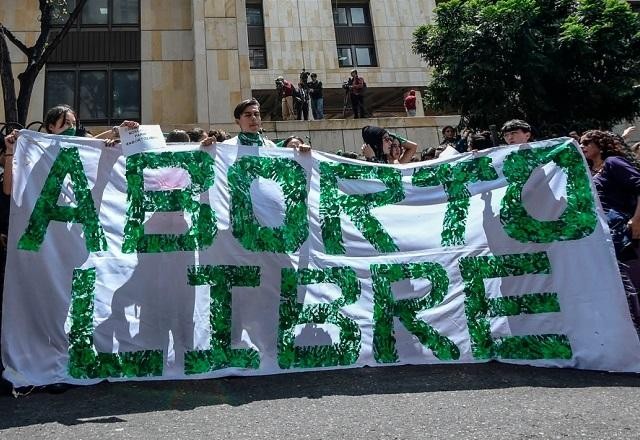 Imagem da noticia Colômbia descriminaliza aborto até 24ª semana de gravidez