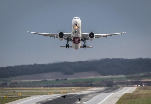 Anvisa inicia fiscalização de voos vindos do Reino Unido
