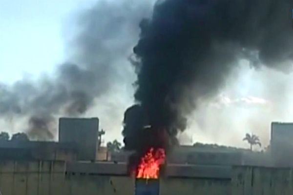 Imagem da noticia Após 24 horas, termina a rebelião na Penitenciária de Lucélia 