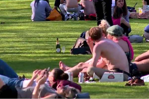 Imagem da noticia Após nevasca do ano passado, Londres enfrenta onde de calor recorde