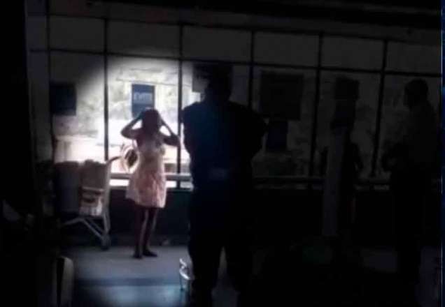 Imagem da noticia Após ser impedida de entrar em mercado, mulher usa calcinha como máscara