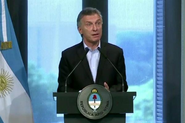 Argentina: Maurício Macri endurece regras para imigração no país