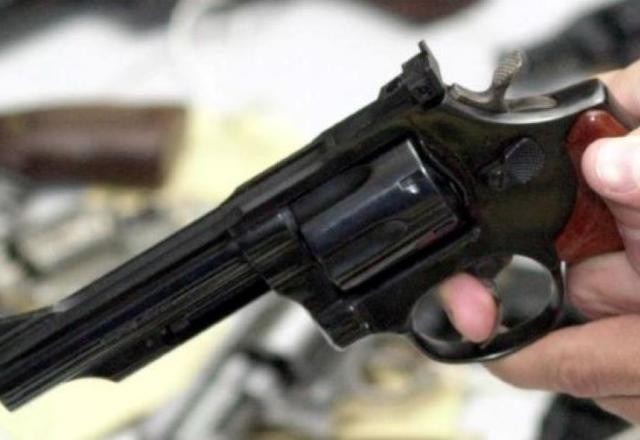 Imagem da noticia STF conclui julgamento e restringe decretos de armas de Bolsonaro
