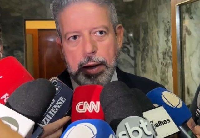 Imagem da noticia Lira defende PEC das Drogas e evita comentar decisão do STF sobre maconha: "Você recorre ou legisla"