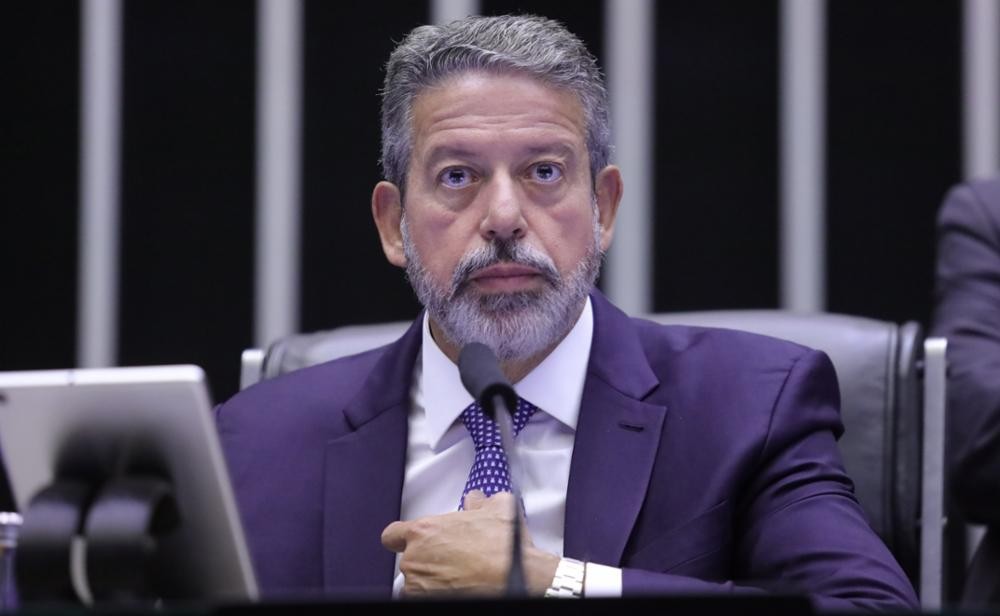 Imagem da noticia Lira acelera proposta que limita decisões do STF após restrição da Corte a emendas