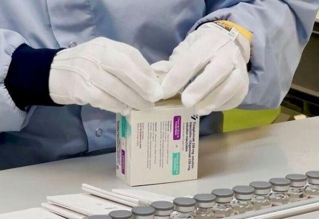 Imagem da noticia Remédio anticovid da AstraZeneca neutraliza variante ômicron, diz estudo