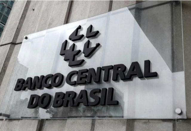 Ata do Copom faz bolsa oscilar o dia todo; fechamento tem queda de 0,61%