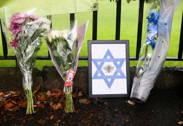 Imagem da noticia Polícia britânica pode ter matado vítima acidentalmente em ataque a sinagoga