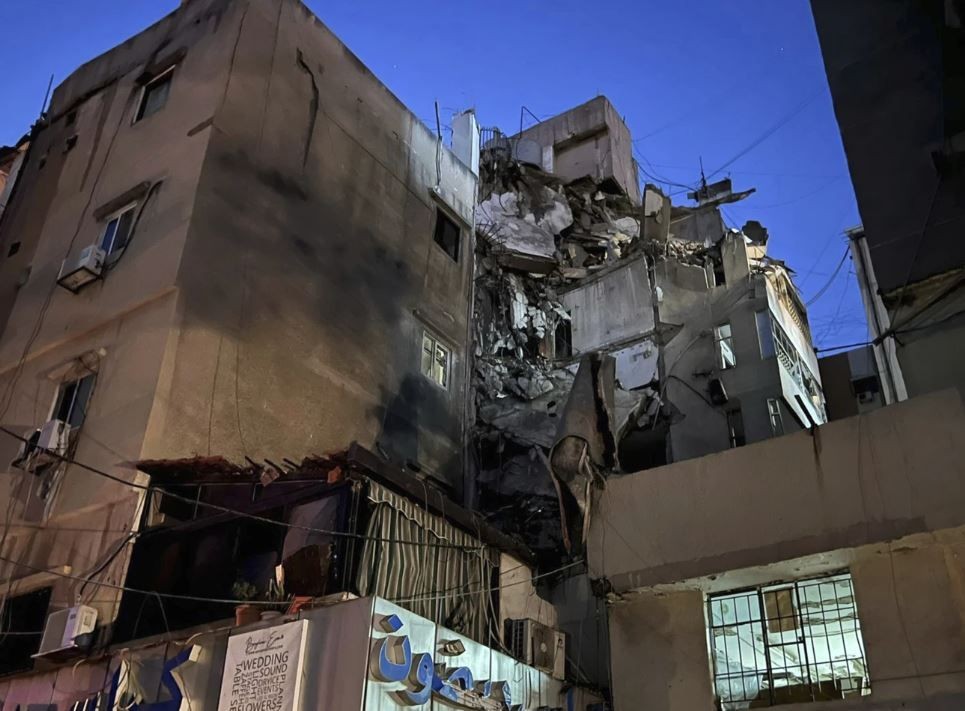  Israel bombardeia Beirute, capital do Líbano, após ataque às Colinas de Golã