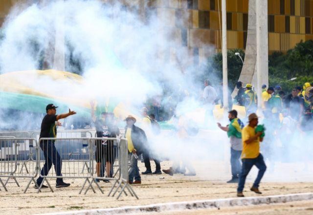 Golpistas trocaram mensagens com "orientações táticas" para invasões