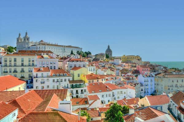 Imagem da noticia Aumenta número de brasileiros que pedem ajuda para voltar de Portugal