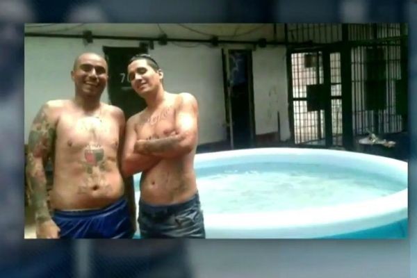 Autoridades argentinas concedem benefícios como churrasco e piscina na cadeia