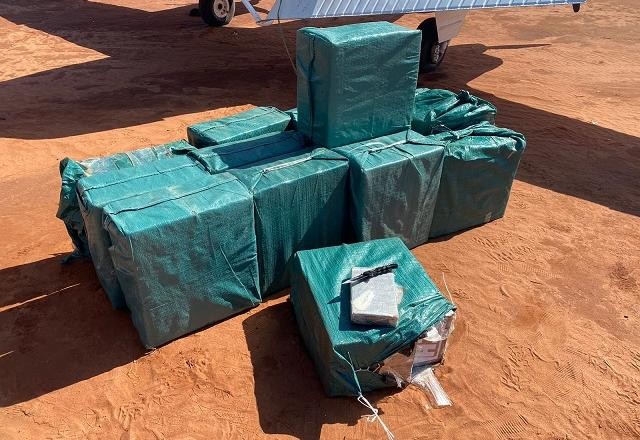 Imagem da noticia FAB intercepta avião que entrou no Brasil com 500 kg de coca