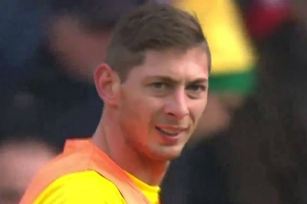 Imagem da noticia Avião com jogador Emiliano Sala está desaparecido no Canal da Mancha 