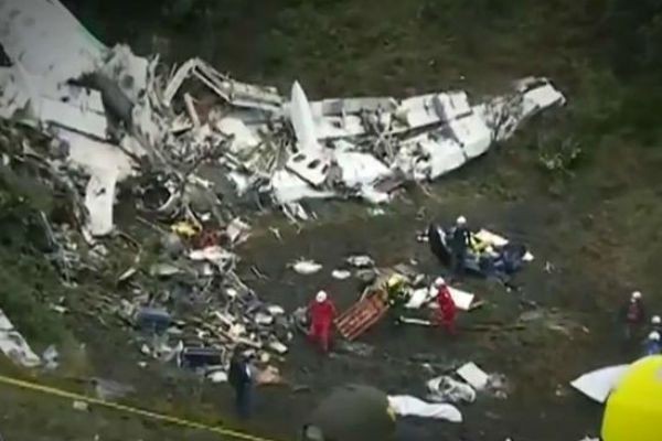 Imagem da noticia Avião da Chapecoense tinha pouco combustível e excesso de peso