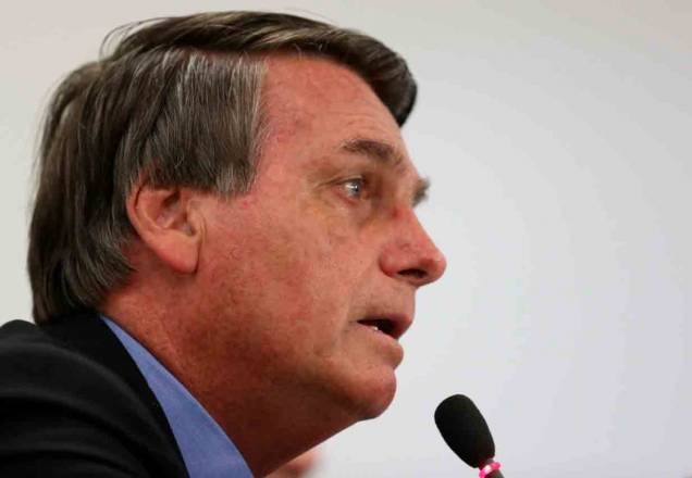 Imagem da noticia Avião de Bolsonaro tem problemas para aterrissar no MT por fumaça de queimadas
