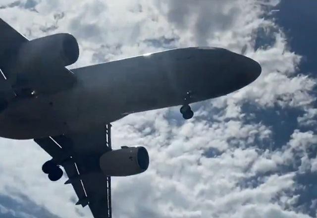 Vídeo: Avião quase aterrissa em pista errada e é obrigado a arremeter