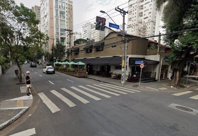 Imagem da noticia Mortes por metanol: polícia apreende bebidas alcoólicas em bar de bairro nobre de SP
