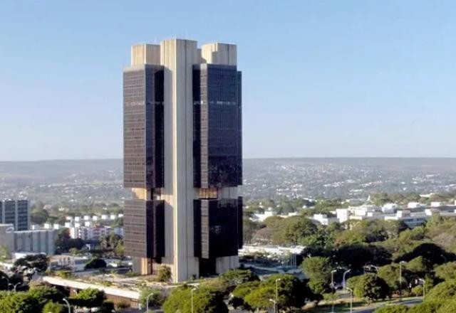 Imagem da noticia Banco Central revisa cálculo e prevê inflação maior em 2023