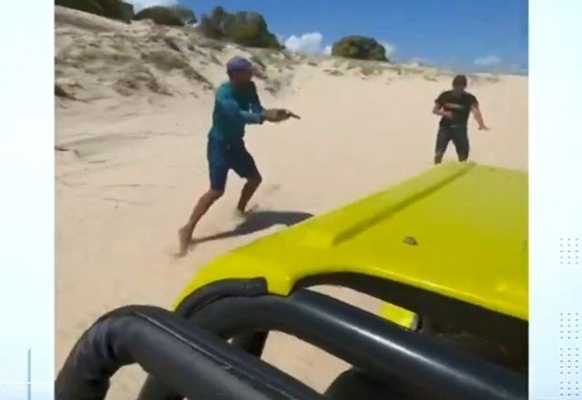 Vídeo: Turistas sofrem tentativa de assalto durante passeio em dunas do Ceará