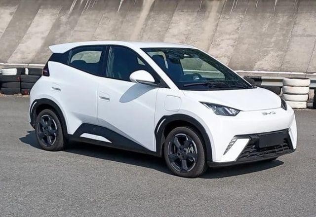 Imagem da noticia Chinesa BYD anuncia três carros elétricos para o Brasil