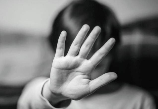 Imagem da noticia Babá é presa em flagrante por estuprar bebê de 10 meses em Porto Alegre