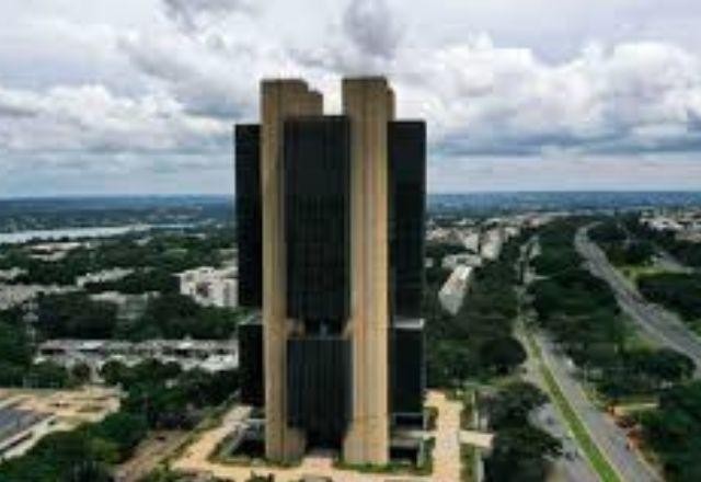 Imagem da noticia Comitê de Política Monetária do Banco Central mantém juros em 13,75% ao ano