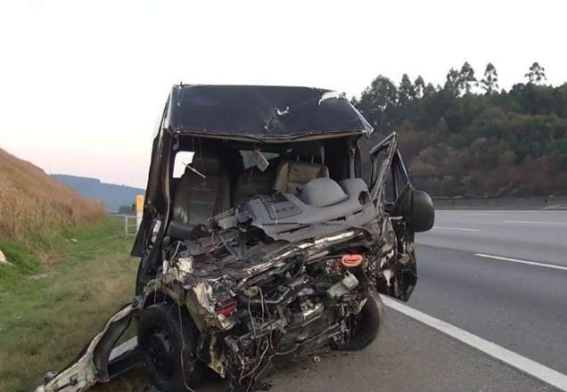 Imagem da noticia Banda Sampa Crew sofre acidente de carro grave em SP