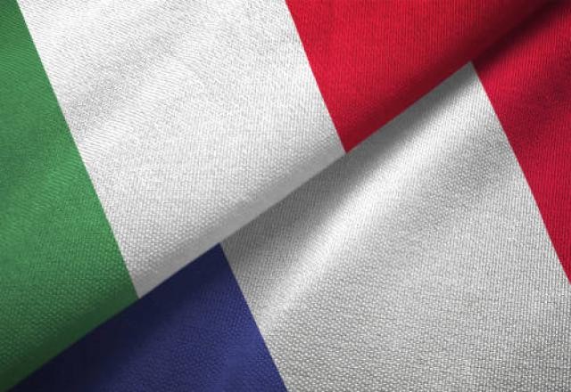França tenta acabar com disputa com a Itália sobre questão migratória