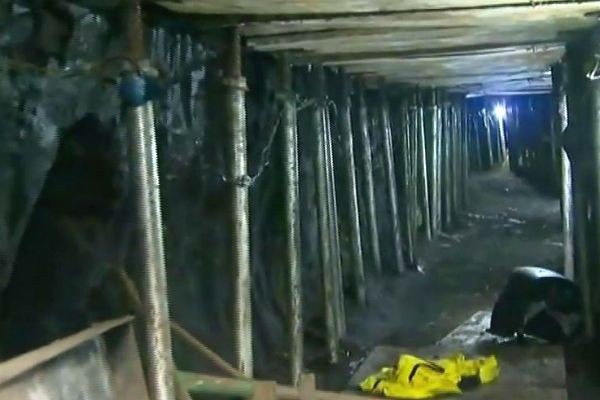 Imagem da noticia Bandidos cavam túnel para roubar o cofre de uma empresa de ônibus 