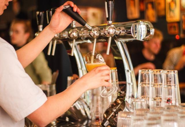 Imagem da noticia Faturamento em bares e restaurantes deve crescer até 15% durante Carnaval