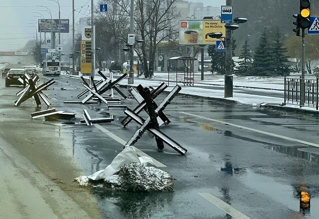Imagem da noticia Barricadas e milícias armadas: correspondente relata saída de Kiev